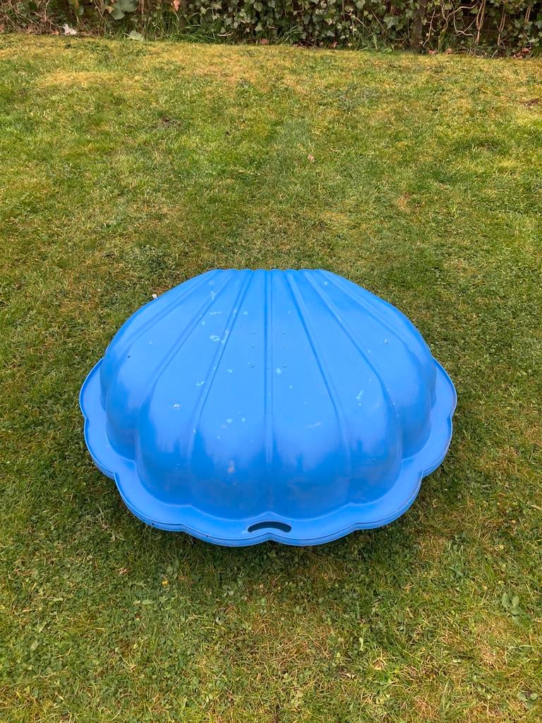 Zandbak schelp ideaal met deksel, Ophalen, Zo goed als nieuw