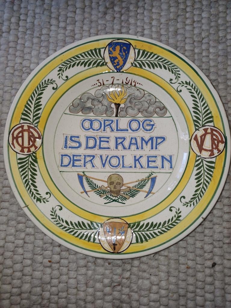 Oorlog is de ramp der volken wandbord, Antiek en Kunst, Antiek | Wandborden en Tegels, Ophalen of Verzenden