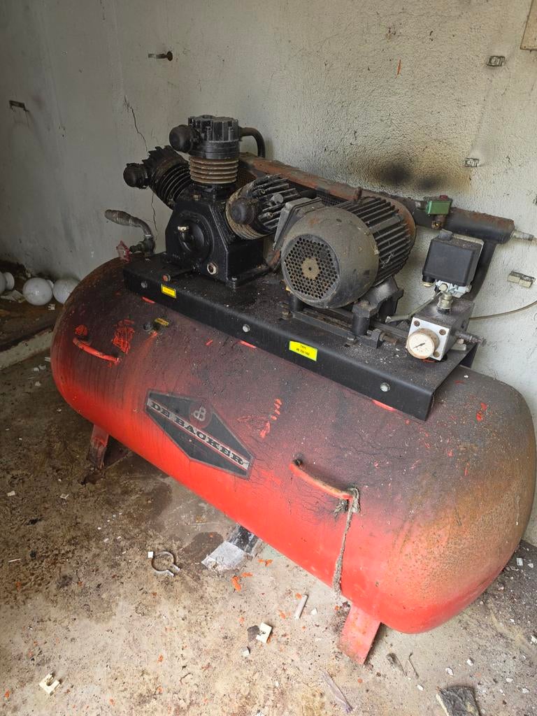 De Backer Luchtcompressor VB 750/500 - Krachtstroom, Doe-het-zelf en Verbouw, Compressors, Ophalen, Gebruikt, 800 liter/min of meer
