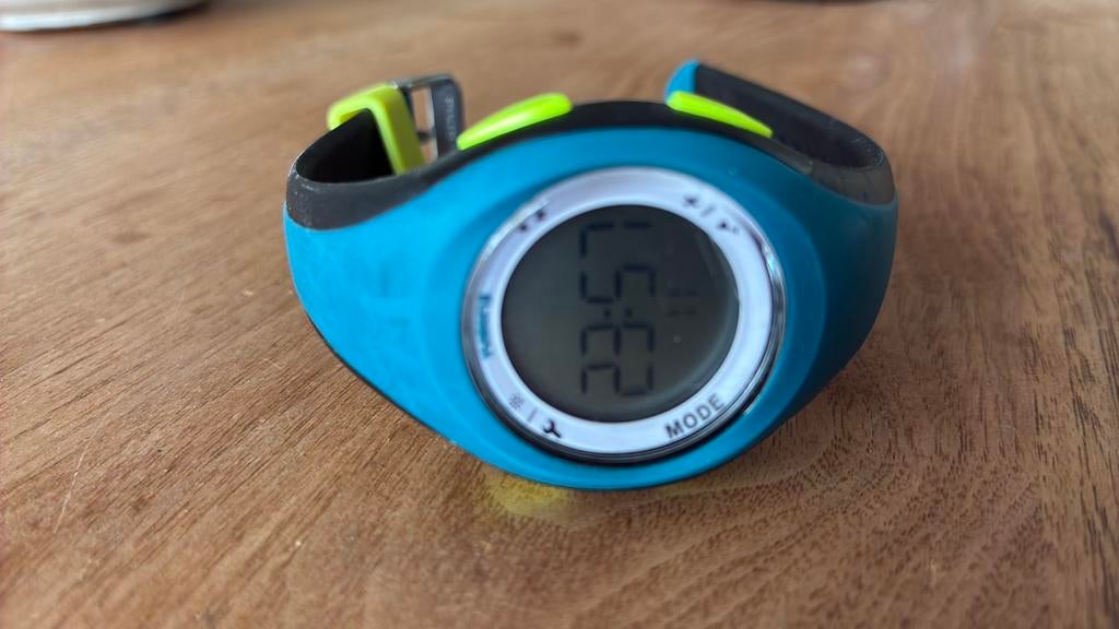 Digitaal Sport-/Hardloophorloge Waterdicht voor kinderen, Sieraden, Tassen en Uiterlijk, Sporthorloges, Gebruikt, Blauw, Ophalen of Verzenden