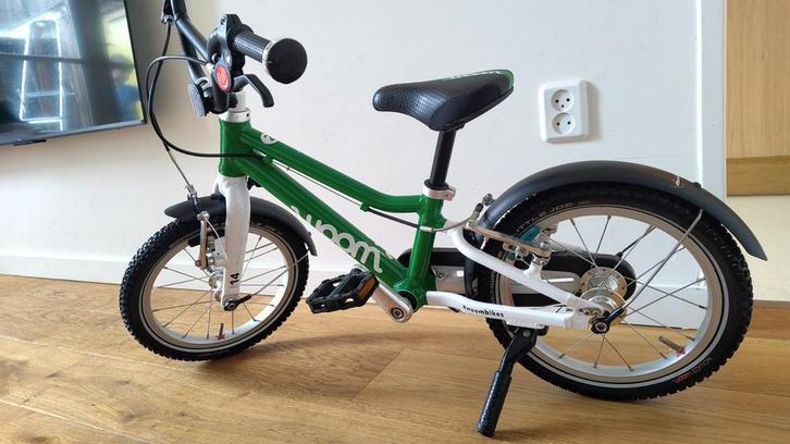 Woom 2 kinderfiets groen, Fietsen en Brommers, Fietsen | Kinderfietsjes, Zo goed als nieuw, Minder dan 16 inch, Ophalen of Verzenden