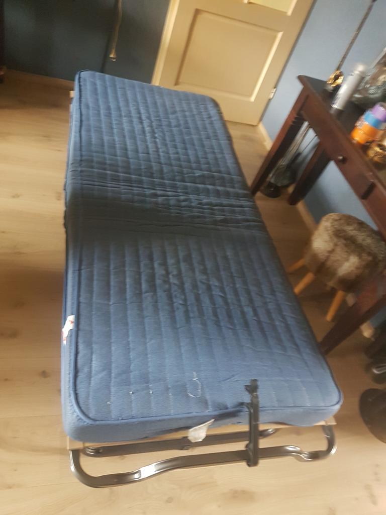 Opklapbaar logeer of camping bed, Antiek en Kunst, Ophalen of Verzenden