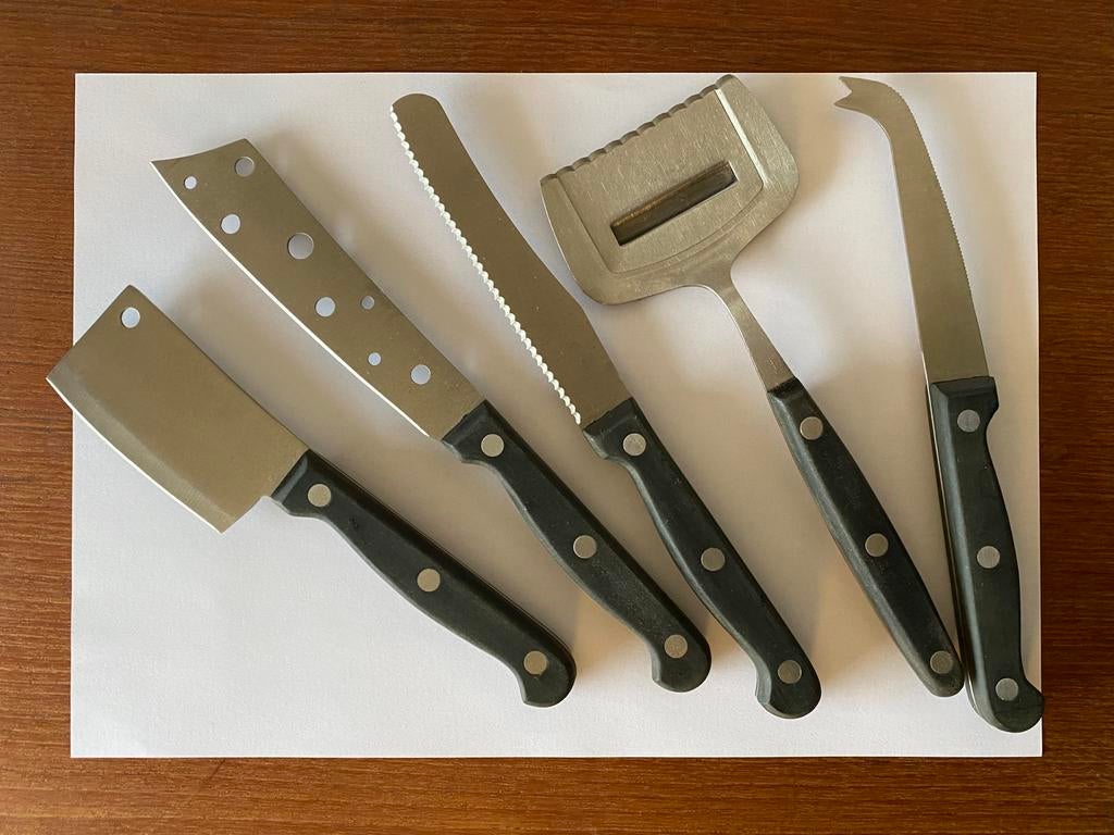 5 Kaasmesjes - Complete Set, Ophalen of Verzenden, Zo goed als nieuw, Rvs of Chroom, Bestekset