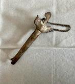 Indonesische kris en warangka als dasspeld, Ophalen of Verzenden, Zilver