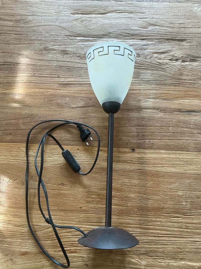 Tafellamp met Grieks patroon, Ophalen of Verzenden, Gebruikt, Glas, 50 tot 75 cm