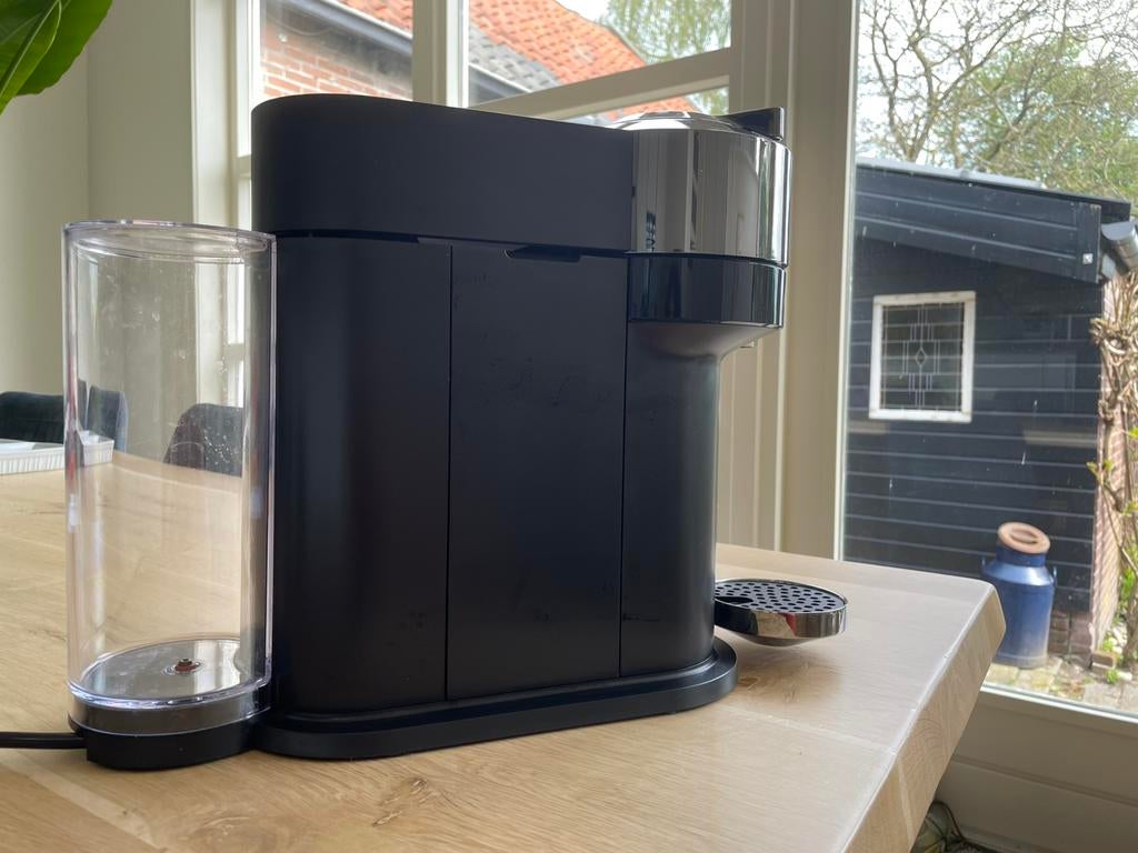 Nespresso Vertuo koffiemachine, Witgoed en Apparatuur, Koffiezetapparaten, Zo goed als nieuw, Espresso apparaat, Ophalen of Verzenden