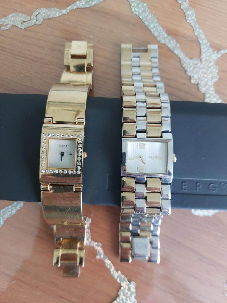 Set van 2 Dameshorloges: Guess (goud) & Esprit (zilver/goud), Sieraden, Tassen en Uiterlijk, Horloges | Dames, Staal, Gebruikt