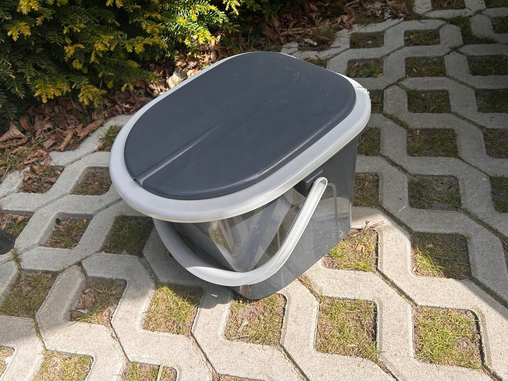 Camping toiletemmer incl. jerrycan, Ophalen, Zo goed als nieuw