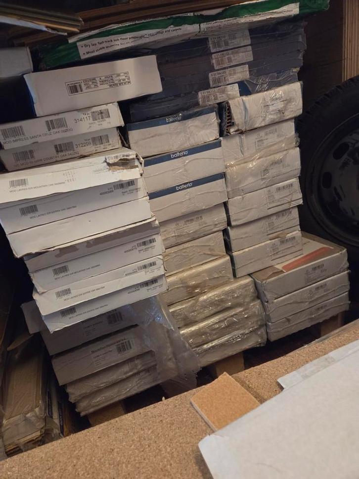 Restpartijen mix A-keus laminaat/click PVCvloeren per pallet, Doe-het-zelf en Verbouw, Vloerdelen en Plavuizen, Nieuw, Laminaat