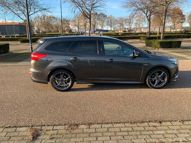Ford Focus Wagon 1.0 Ecoboost ST-Line Business 140pk, bj2018, Auto's, Ford, Particulier, Focus, Benzine, B, Stationwagon, Handgeschakeld