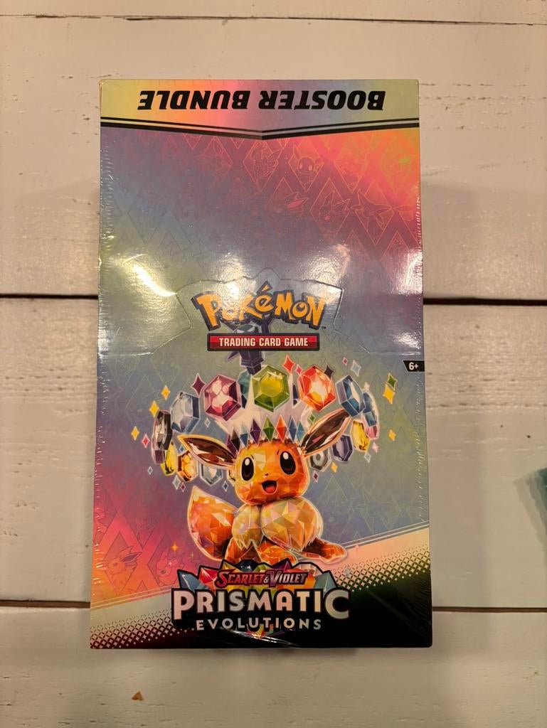 Prismatic Booster Bundle Display, Ophalen of Verzenden, Zo goed als nieuw, Boosterbox