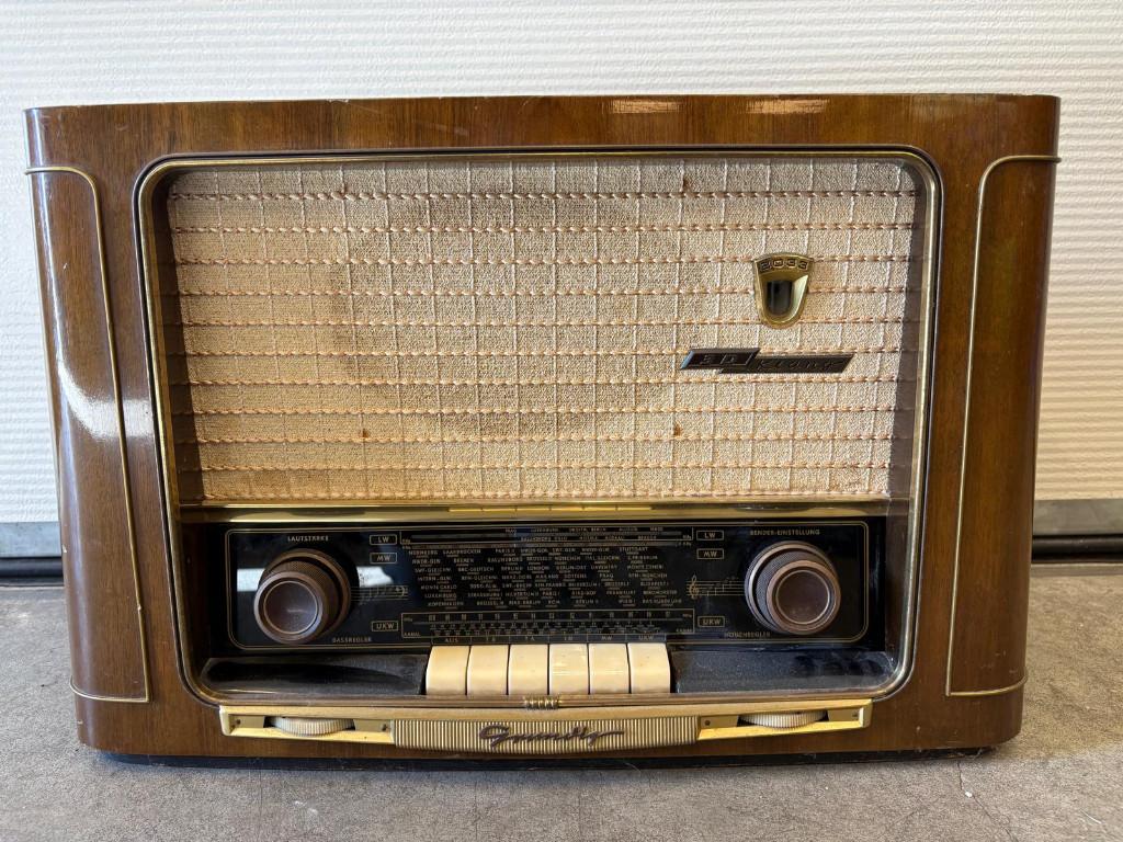 Antieke Grundig radio, omgebouwd naar Bluetooth., Antiek en Kunst, Antiek | Tv's en Audio, Ophalen of Verzenden