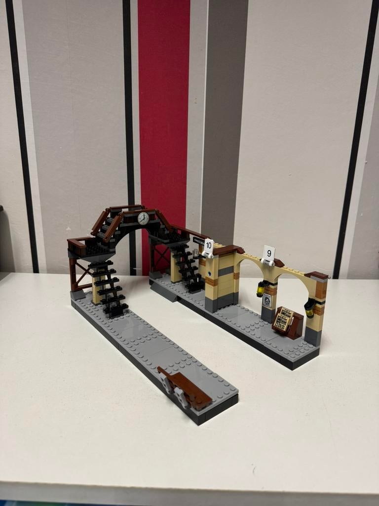 LEGO treinstation MOC, Ophalen of Verzenden, Zo goed als nieuw