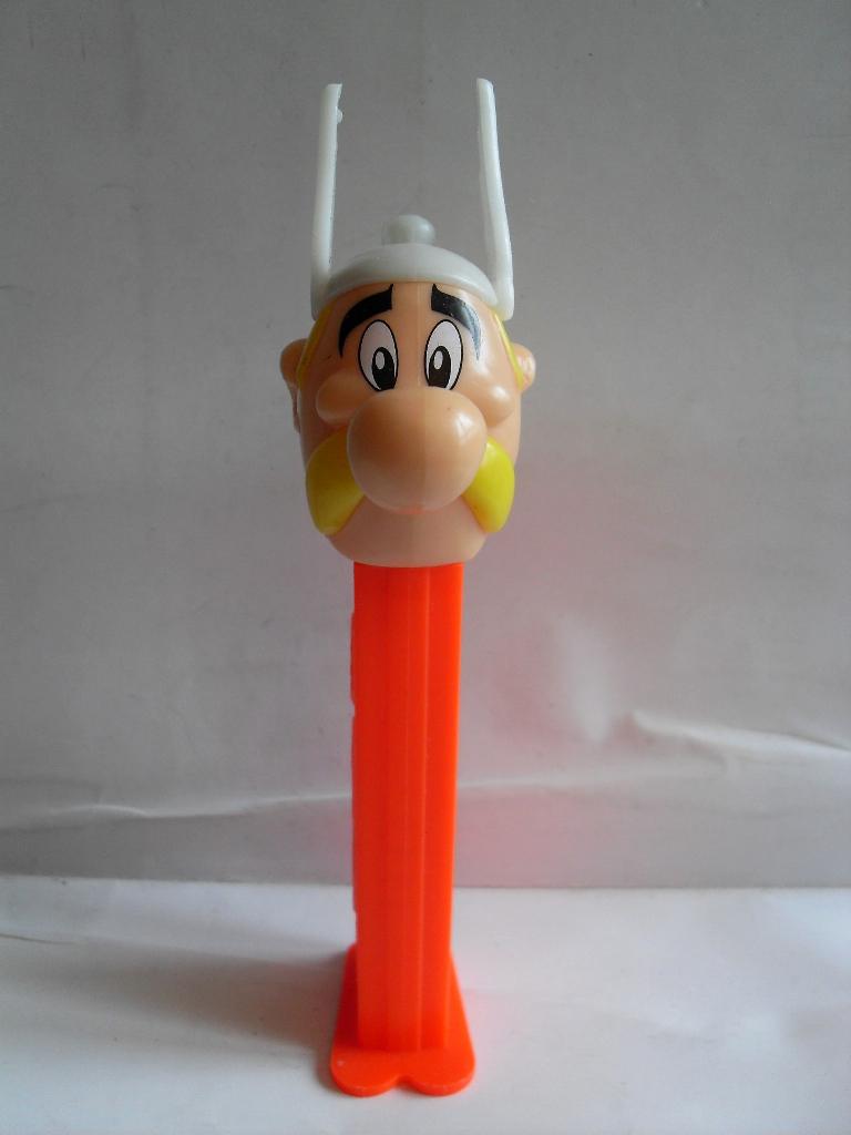 Asterix en Obelix Asterix Pez Figuur Pez Dispenser, Verzamelen, Ophalen of Verzenden, Asterix en Obelix, Zo goed als nieuw, Beeldje of Figuurtje