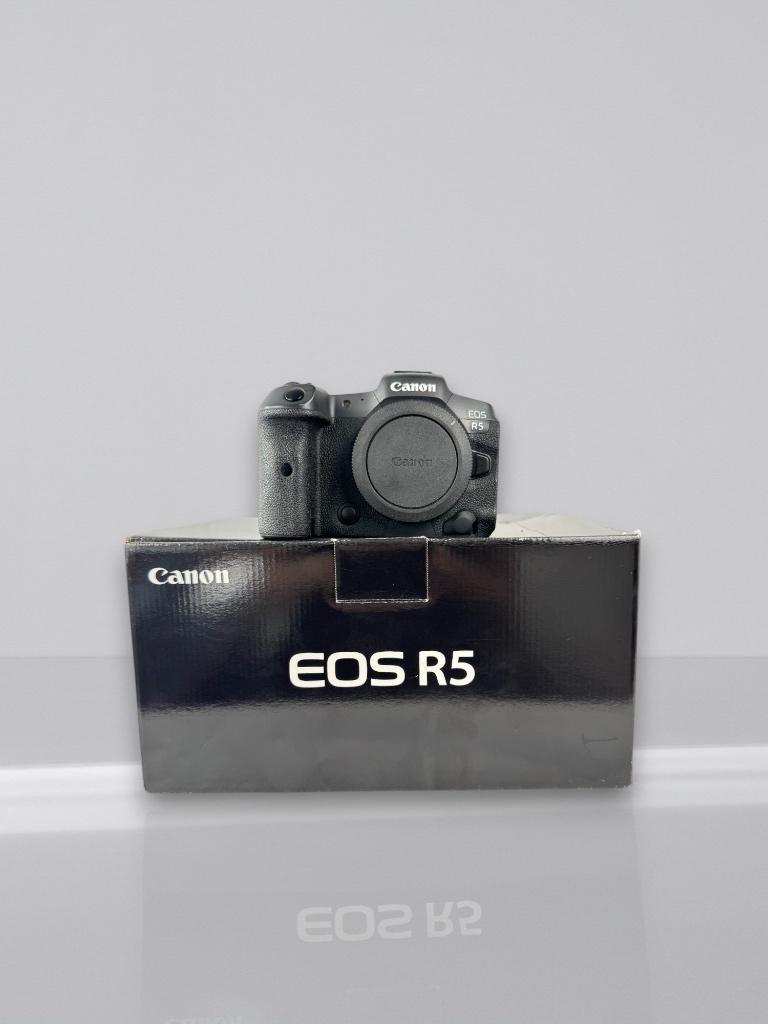 Canon Eos R5 body (topstaat + doos + garantie) SCHERPE PRIJS, Audio, Tv en Foto, Fotocamera's Digitaal, Zo goed als nieuw, Compact