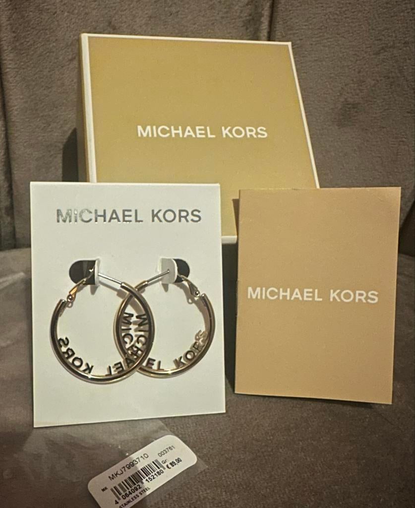 Michael Kors oorbellen, Overige materialen, Hangers, Ophalen of Verzenden, Zo goed als nieuw