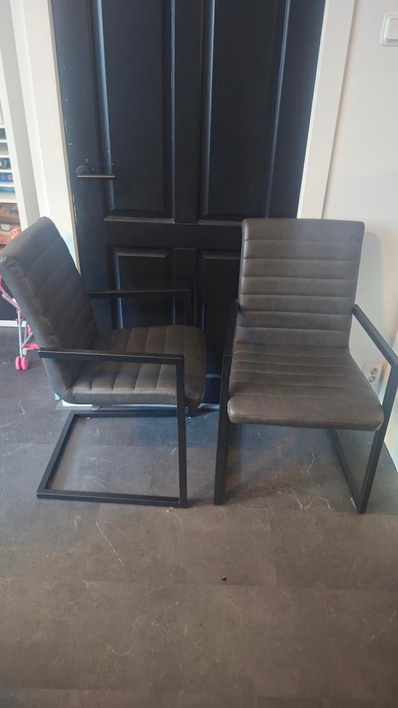 2 Leen Bakker eetkamerstoelen, zo goed als nieuw, Twee, Ophalen of Verzenden, Zo goed als nieuw, Stof