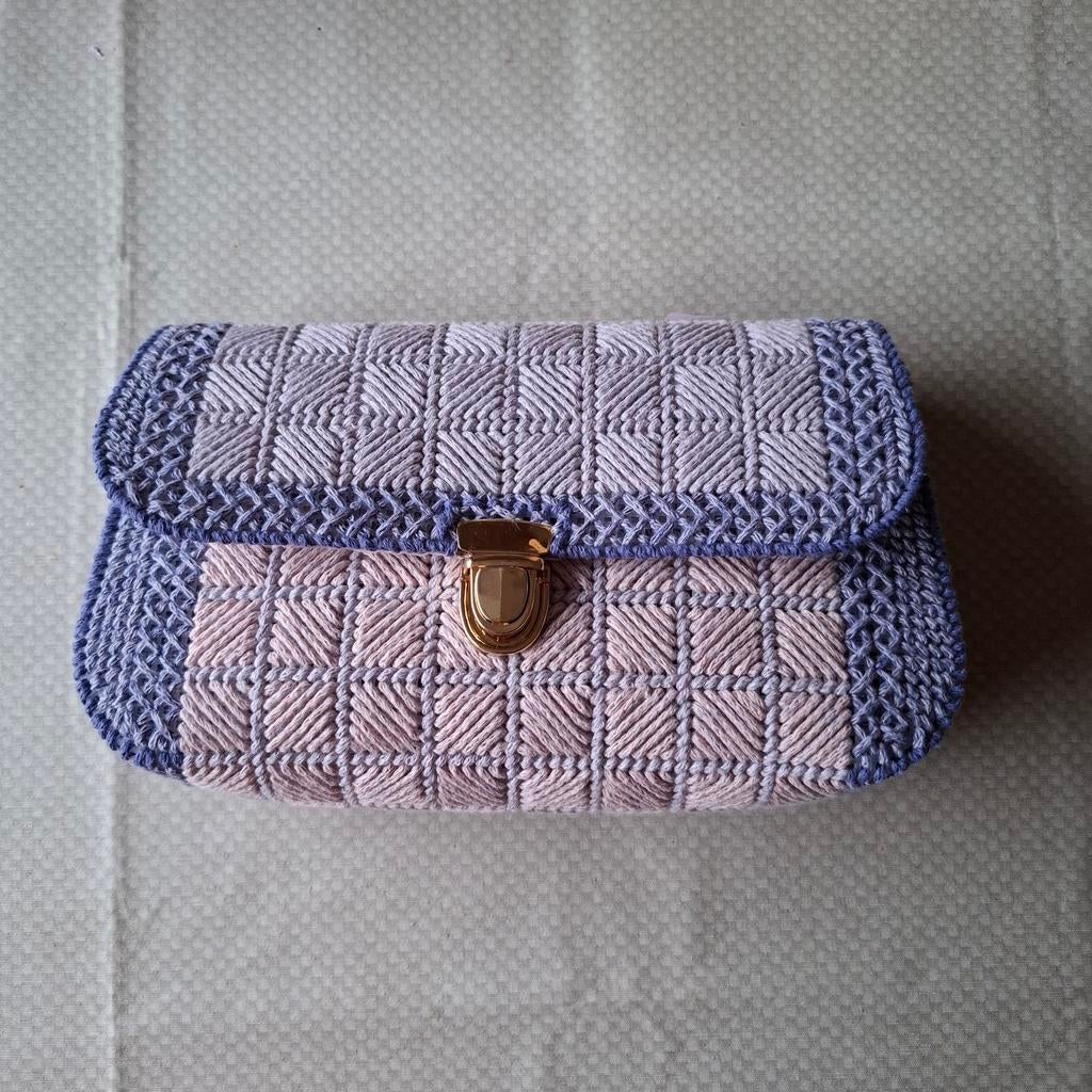 Tasje geborduurd, Sieraden, Tassen en Uiterlijk, Tassen | Damestassen, Ophalen of Verzenden, Nieuw, Blauw