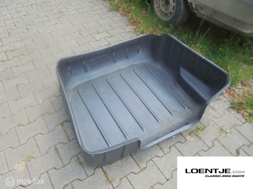 BMW e30 touring bak voor in de kofferruimte 325i 320i etc, Gebruikt, Ophalen of Verzenden, BMW, BMW