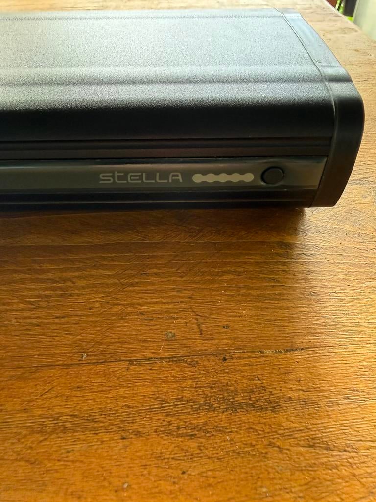 Goede en nette stella fiets accu, Fietsen en Brommers, Fietsaccessoires | Fietsaccu's, Ophalen of Verzenden, Zo goed als nieuw