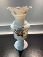 Opaline glazen vaas., Antiek en Kunst, Ophalen of Verzenden