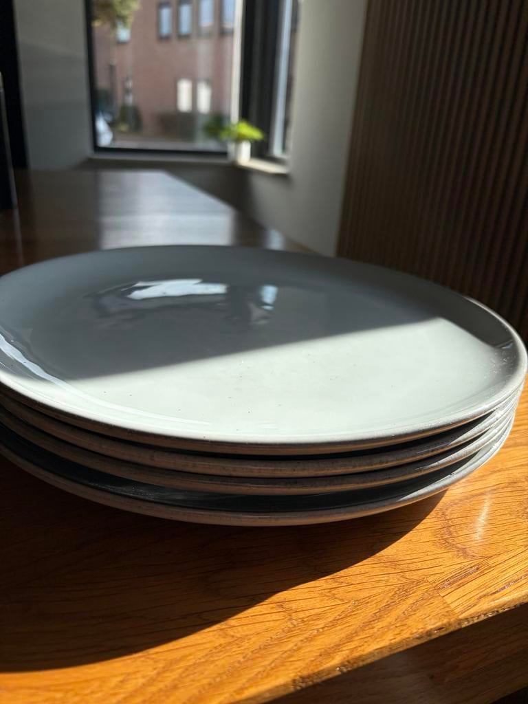 4 Sissy-Boy Borden Grijs Glazuur, Keramiek, Ophalen of Verzenden, Zo goed als nieuw, Bord(en)