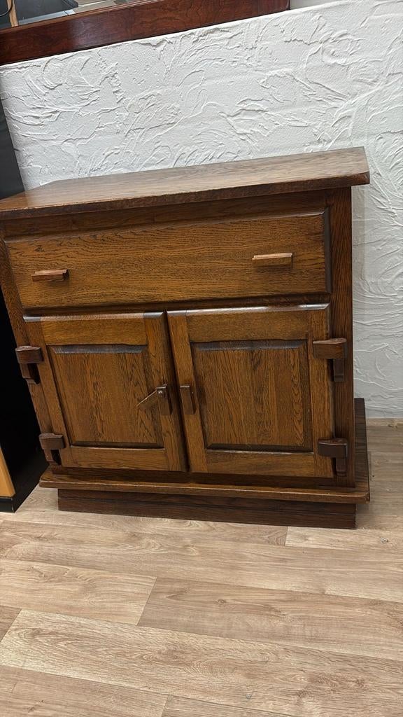 Eiken kastje, Ophalen