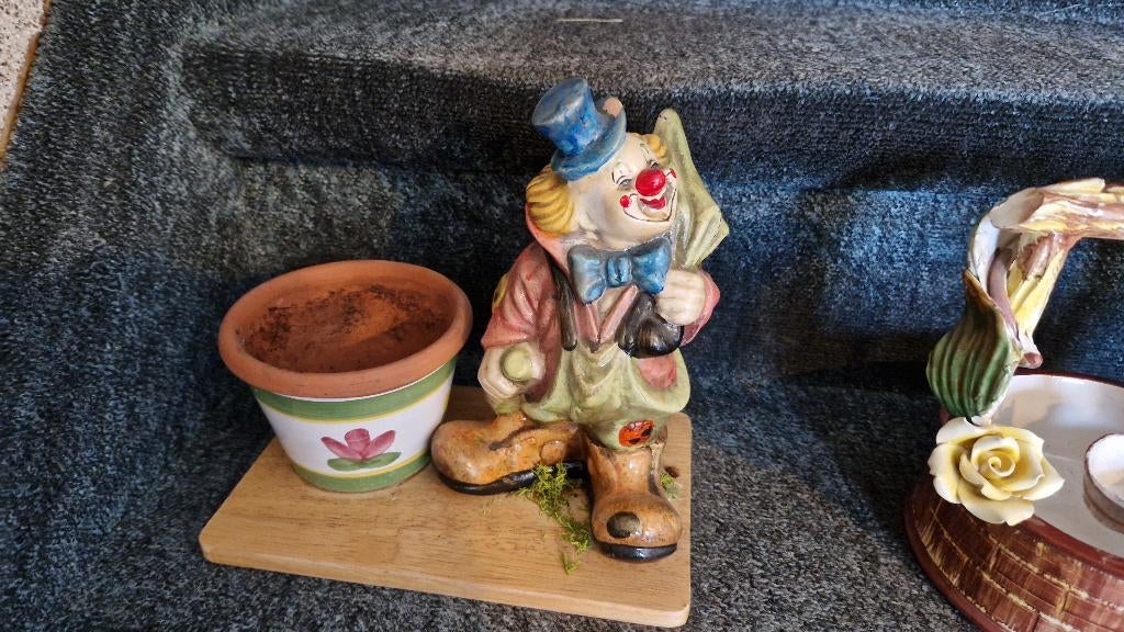 clown beeld met bloempotje, Antiek en Kunst, Ophalen of Verzenden