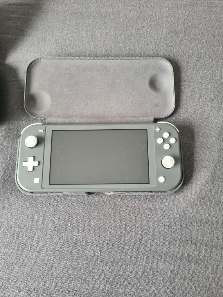 Nintendo Switch Lite + 13Games + 128GB SD Card + Extras, Online, Ophalen of Verzenden, Zo goed als nieuw, 3 spelers of meer