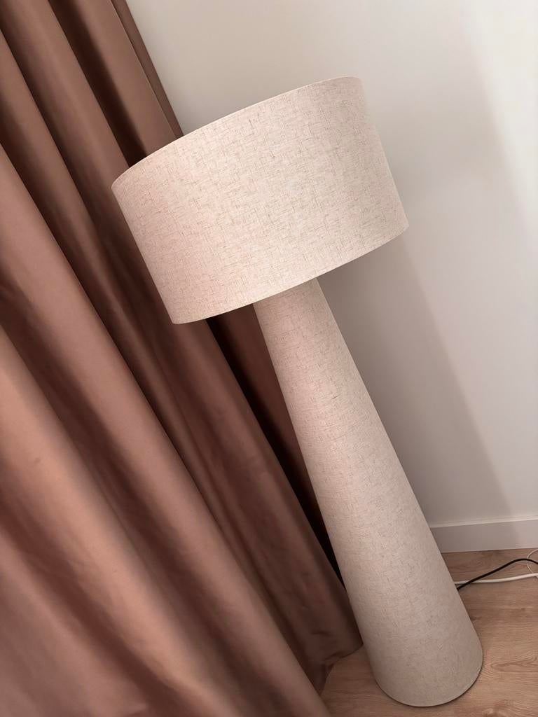 Vloerlamp PANDIA KWANTUM - Stijlvolle staande lamp, Ophalen, Zo goed als nieuw, Stof, 150 tot 200 cm