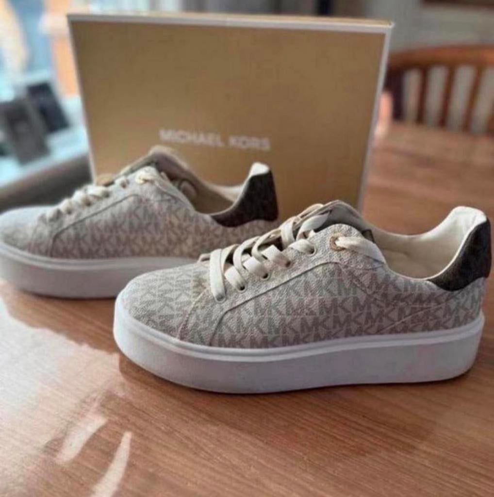 Michael Kors sneakers, Kleding | Dames, Schoenen, Zo goed als nieuw, Sneakers of Gympen, Beige, Ophalen of Verzenden