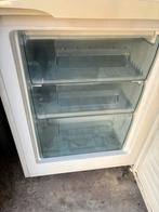 Gratis af te halen: Koelkast met vriezer in Oud-Beijerland, 150 tot 200 liter, Gebruikt, Met aparte vriezer, 45 tot 60 cm