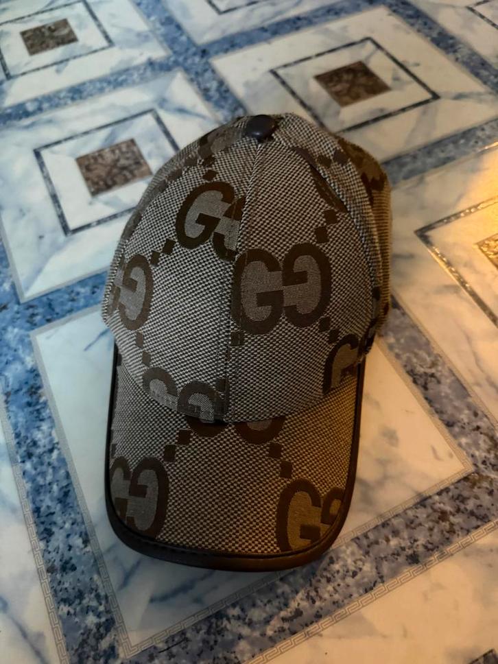 Gucci pet beige met GG-monogram, Kleding | Heren, Hoeden en Petten, Zo goed als nieuw, Pet, One size fits all, Ophalen of Verzenden