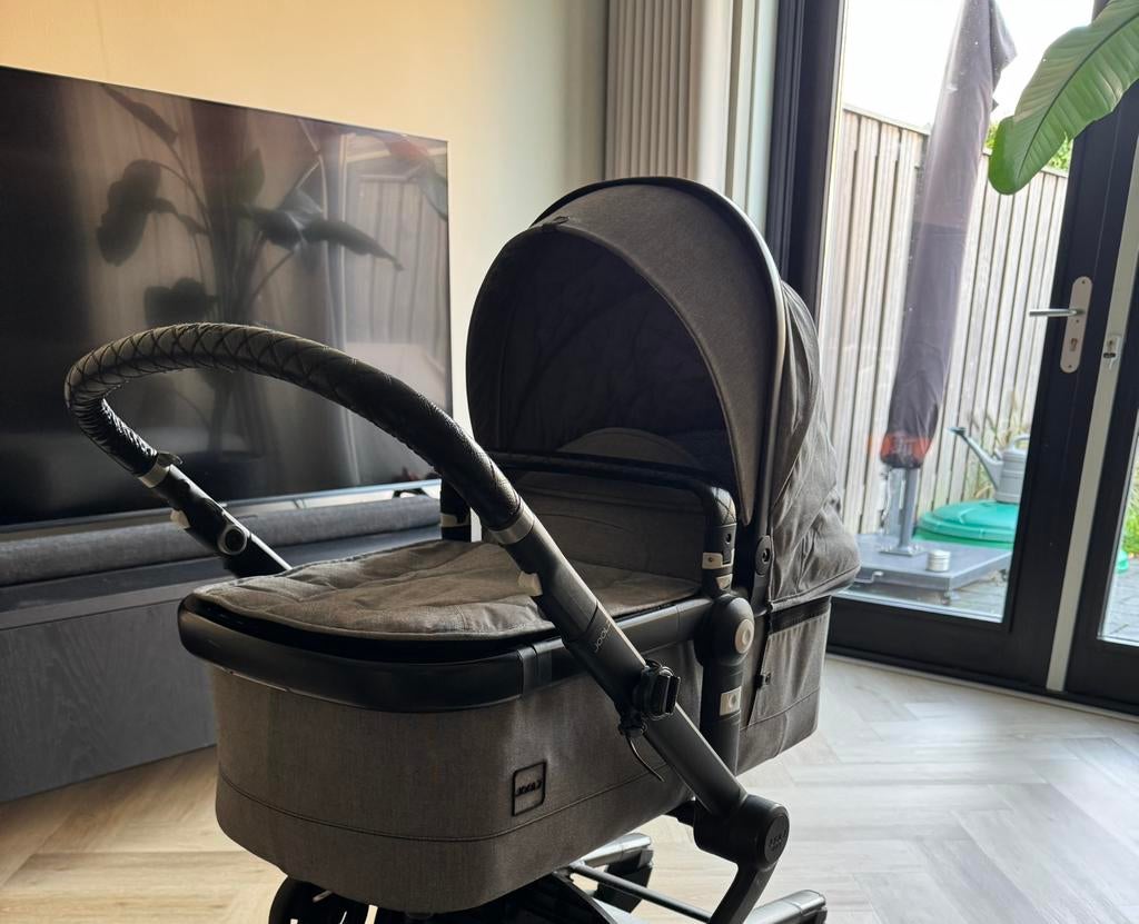 Joolz day 3 grijs met zwart frame, Kinderen en Baby's, Kinderwagens en Combinaties, Ophalen, Gebruikt, Kinderwagen, Overige merken