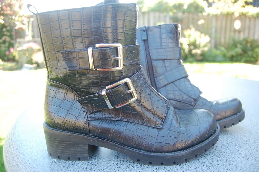 LUCKY SHOES ENKELLAARS ZWART MAAT 40, Kleding | Dames, Schoenen, LUCKY SHOES, Zwart, Lage of Enkellaarzen, Ophalen of Verzenden