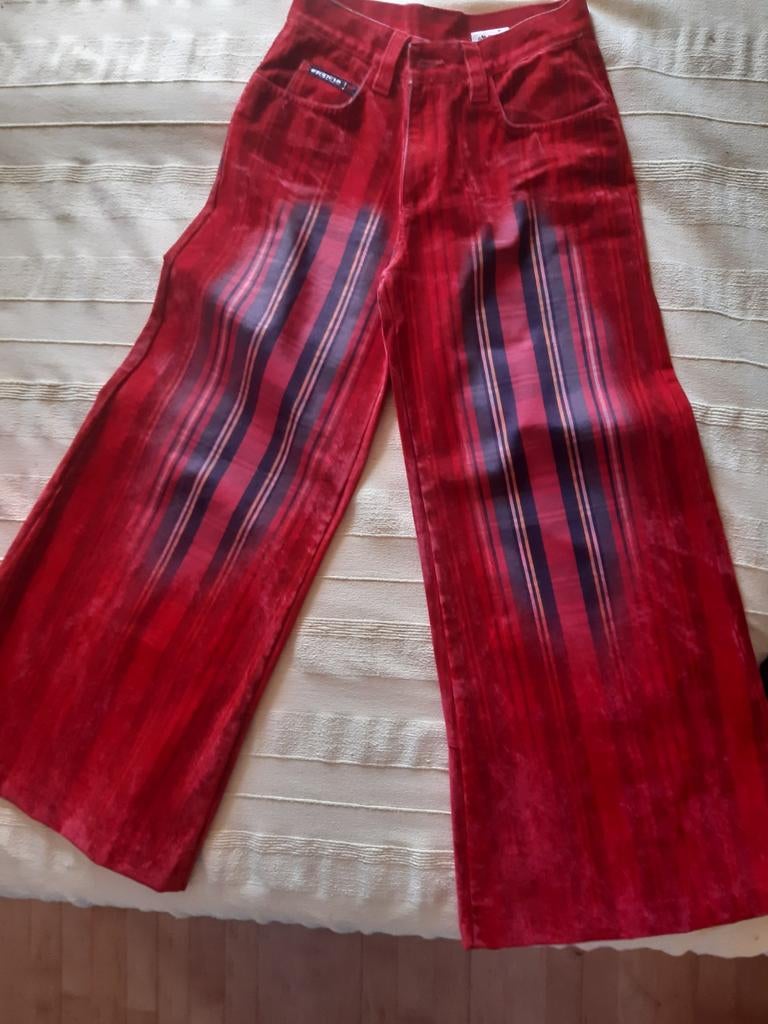 Supermooie broek, wijde pijpen. 'Overseas ' maat 26= nl 34, Ophalen, Overige kleuren, Overseas, Zo goed als nieuw