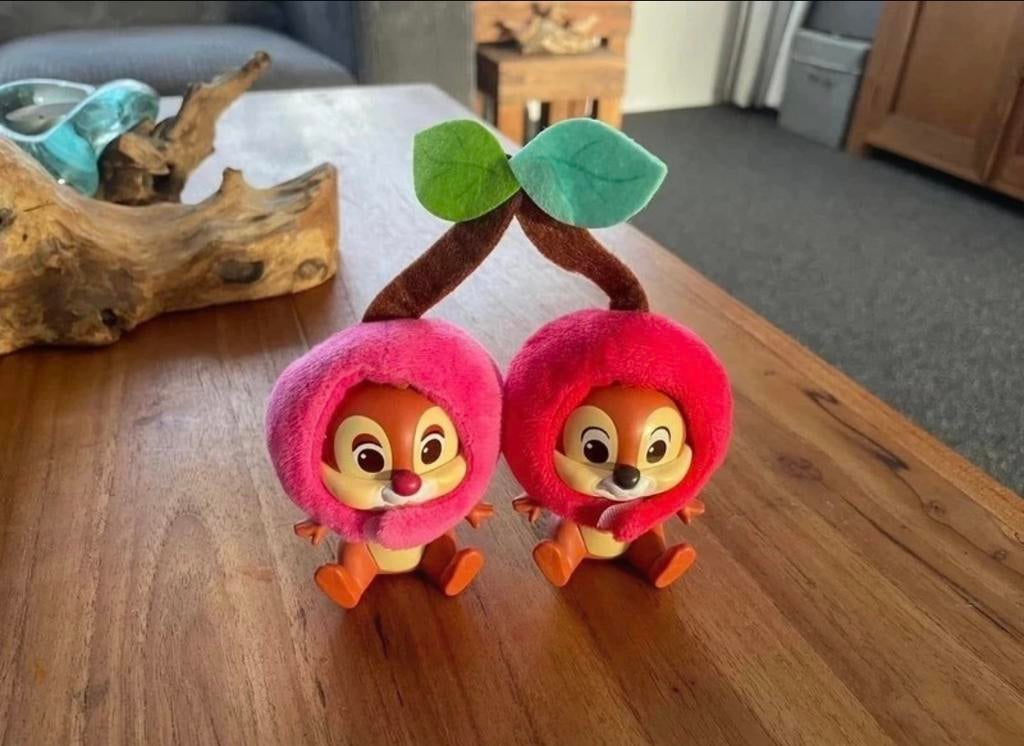 Miniso Disney figuurtjes blindbox knabbel & babbel kersen, Ophalen of Verzenden, Zo goed als nieuw