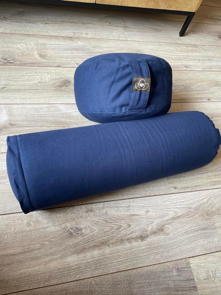 Zo goed als nieuwe yogaset: meditatiekussen en bolster, Sport en Fitness, Yoga en Pilates, Ophalen, Zo goed als nieuw, Yoga-accessoire