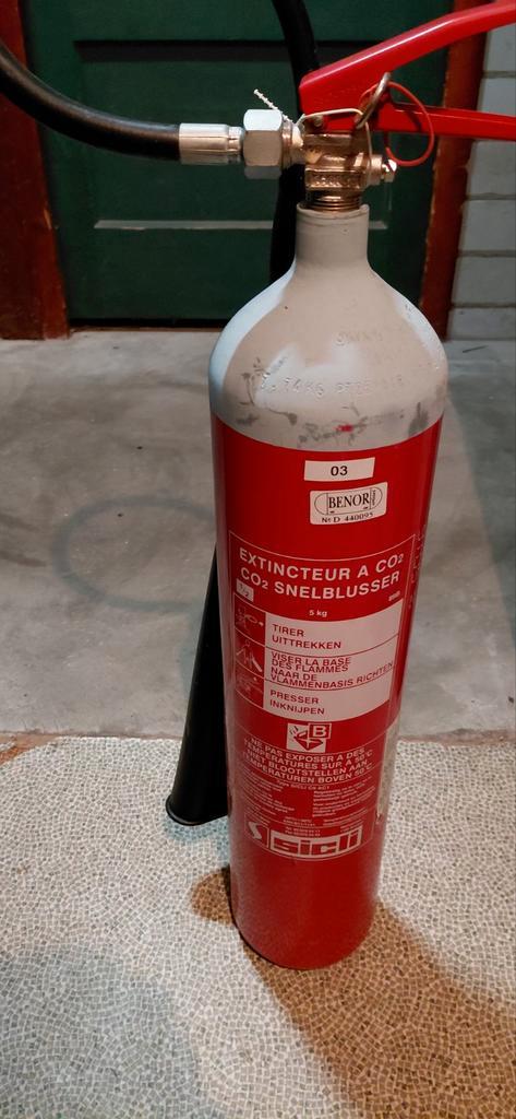 5000 gram co2 fles vol en verzegeld., Dieren en Toebehoren, Vissen | Aquaria en Toebehoren, Ophalen