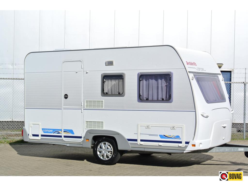 Dethleffs Camper 420 DB|4Persoons|, Caravans en Kamperen, Caravans, Bedrijf, Treinzit, 750 - 1000 kg, Schokbreker