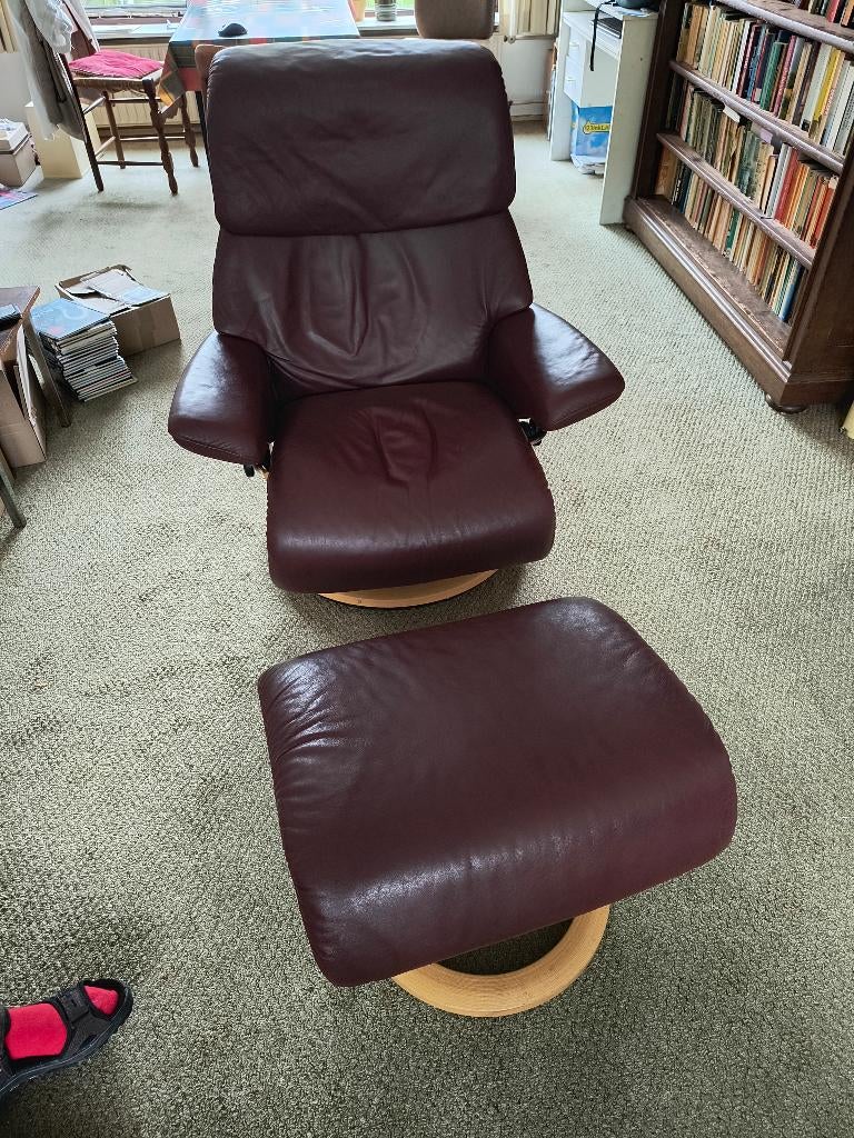 stressless stoel met hocker, leer, Ophalen, Gebruikt, Klassiek, 50 tot 75 cm