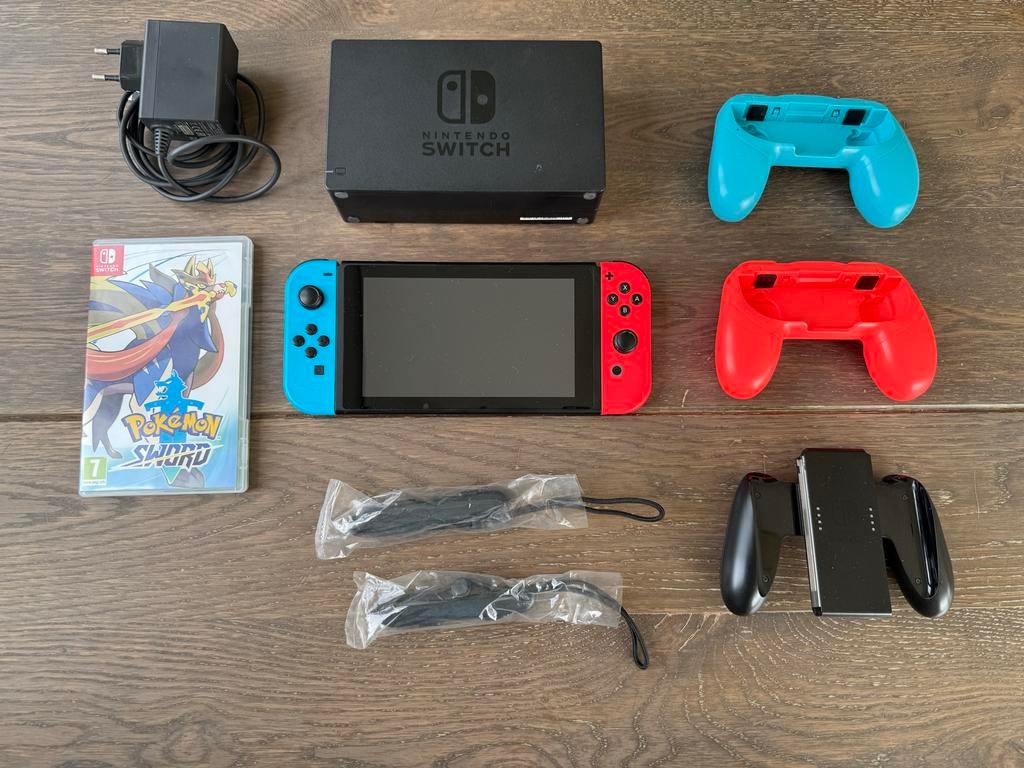 Nintendo Switch met Pokémon Sword - Complete set, Spelcomputers en Games, Games | Nintendo Switch, Gebruikt, Role Playing Game (Rpg)