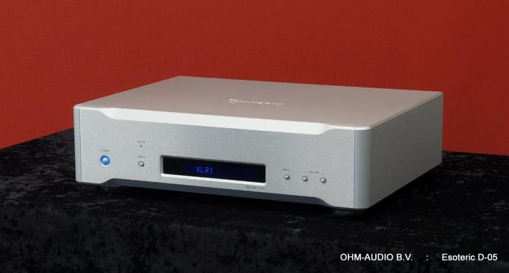 Esoteric D-05, High Res DAC, Silver, Nieuwstaat, Incl Doos, Audio, Tv en Foto, Converters, Zo goed als nieuw, Ophalen of Verzenden
