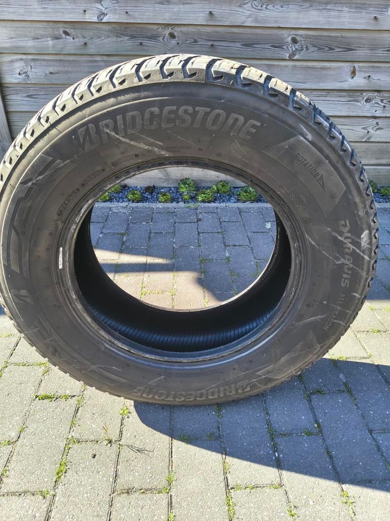 Bridgestone Duravis All Season 235/65 R16C (2 stuks), Auto-onderdelen, Banden en Velgen, 16 inch, Ophalen of Verzenden, 235 mm