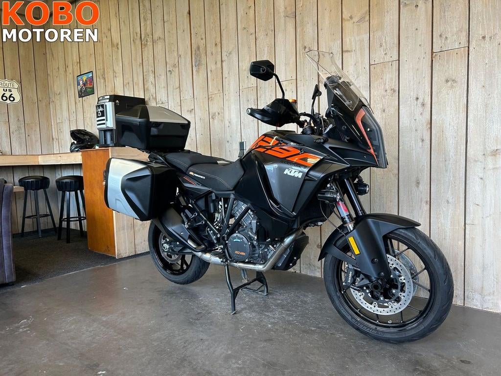 KTM 1290 SUPER ADVENTURE S (bj 2018), 2 cilinders, KTM, Motorrijbewijs A, Bedrijf
