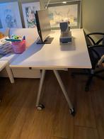 Mooi bureau buro IKEA wit op wieltjes 160x80, Huis en Inrichting, Bureaus, Ophalen, Gebruikt