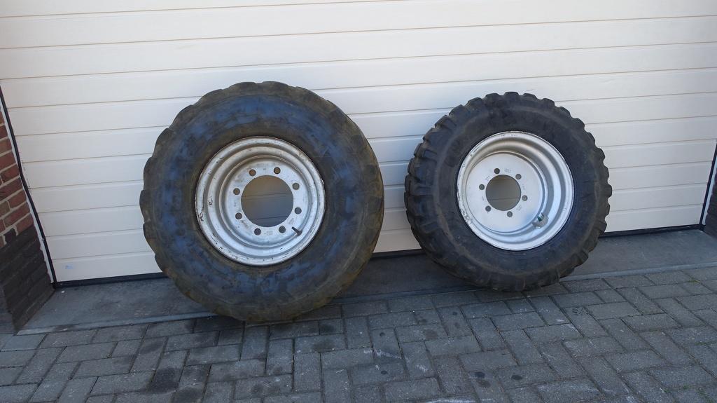 Dunlop en Aliance shovel banden, Zakelijke goederen, Agrarisch | Onderdelen | Banden, Velgen en Assen