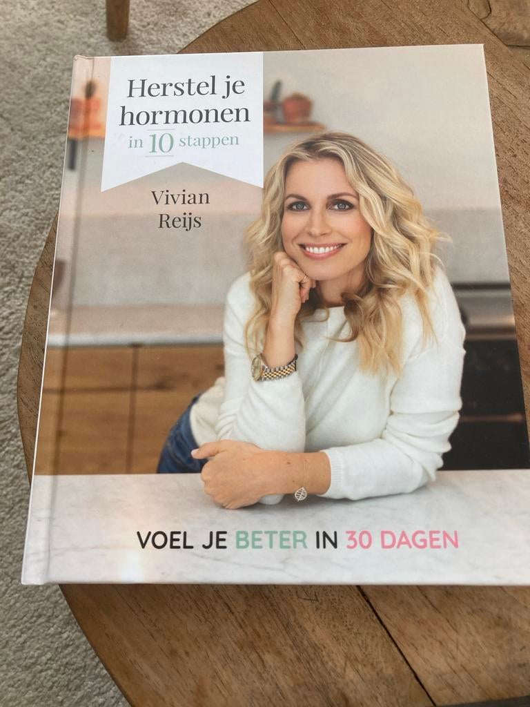 Herstel je hormonen in 10 stappen - Vivian Reijs, Ophalen of Verzenden, Zo goed als nieuw, Gezondheid en Conditie