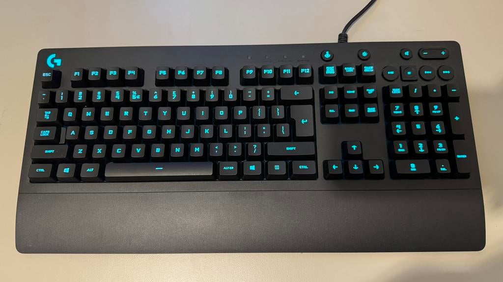 Logitech toetsenbord ZGAN, Computers en Software, Toetsenborden, Ophalen, Gaming toetsenbord, Zo goed als nieuw, Qwerty