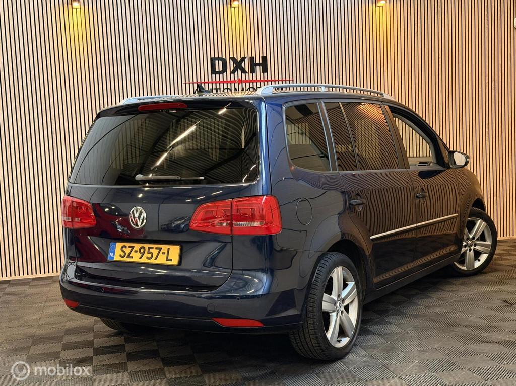 Volkswagen Touran 1.4 TSI Highline 7p. 140pk XENON NAVI STVW, Auto's, Voorwielaandrijving, Euro 5, 15 km/l, Gebruikt